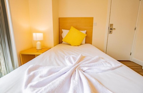 Limerick Apartment | Spacious Group Base - 4 Bed Central Limerick