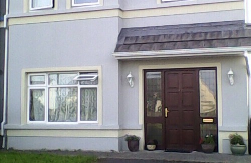 Cloonfad House | Spacious Modern Country House -4 Bedrooms/2 floors