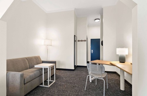 Commerce Hotel | Spark by Hilton Commerce, GA