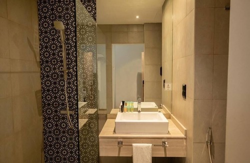 Jadaf Apartment | Standard Room In Jaddaf By E R