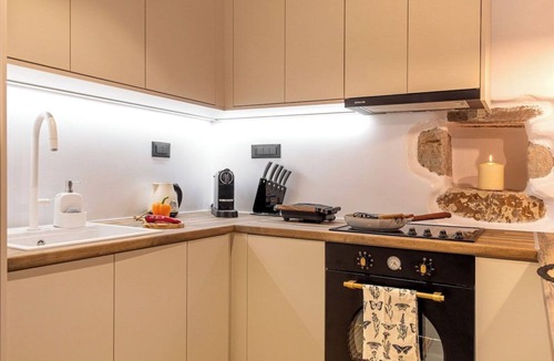 Tripiti House | Stema Suite 1