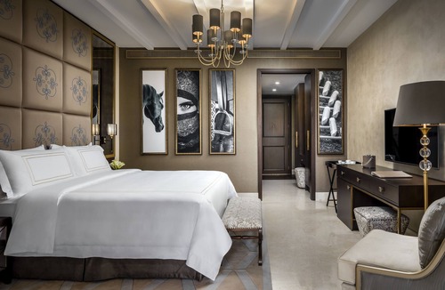 Dubai Hotel | Step Out & Explore: The Convenient Base for Your Dubai Adventure