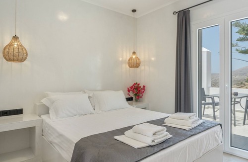 Ios Apartment | Studio '1 Superior' with Sea View, Wi-Fi and Air Conditioning