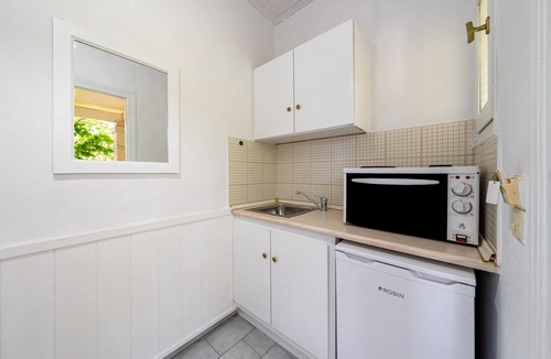 Roda Apartment | Studio 'Alexandros Studios 6' with Shared Pool, Wi-Fi and Air Conditioning