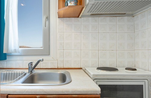 Livadi Apartment | Studio Apartment 'Agnadi' with Sea View, Balcony and Air Conditioning