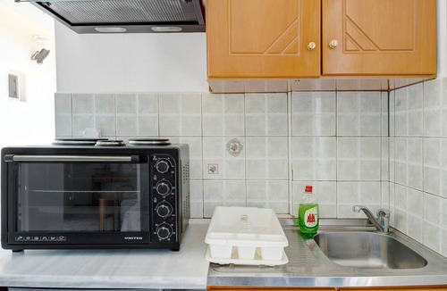 Kardamena Apartment | Studio Apartment 'Athina Seaside' with Balcony, Wi-Fi and Air Conditioning