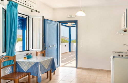 Serifos Apartment | Studio Apartment 'Studios Ninemia Serifos 5' with Sea View, Wi-Fi and Air Conditioning