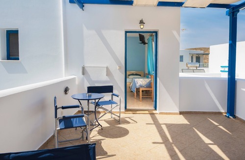 Serifos Apartment | Studio Apartment 'Studios Ninemia Serifos 5' with Sea View, Wi-Fi and Air Conditioning