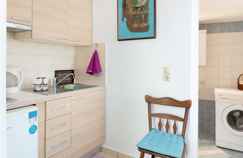 Kea Apartment | Studio Apartment 'The Castle Kea' with Mountain View, Wi-Fi and Air Conditioning
