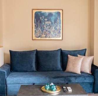 Drama Apartment | Studio Dieci
