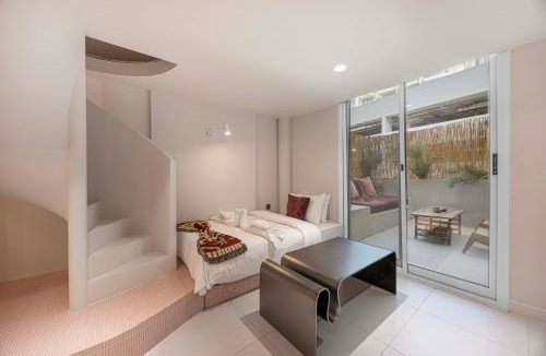 Jumeirah Village Apartment | Stylish Studio Loft with Outdoor Patio in JVC