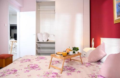 Perea Apartment | Summer Place