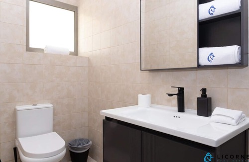 Jumeira 3 Bed & Breakfast | Sunset Beach Shared Escape at Full Moon Villa