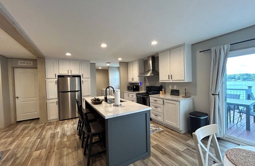 Waterloo House | Sunset Haven-Lakefront-Private Dock-Fire Pit -Pets