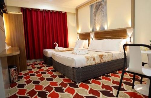 Naif Hotel | Tanha Park Hotel