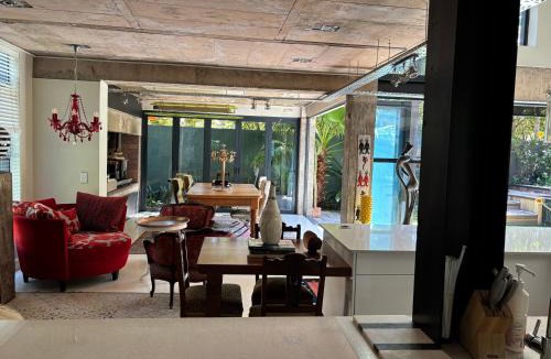 Oudtshoorn Villa | The Bright House Villa