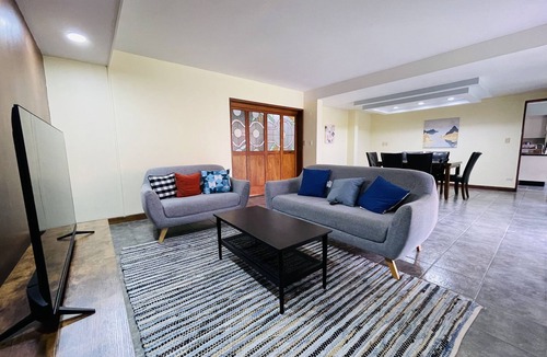 Pavas Bed & Breakfast | The Rainier Bed & Breakfast