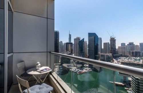 Jumeirah Beach Residence Apartment | The Smart Concierge - Bay Central