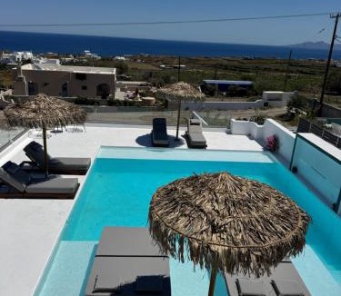 Vourvoulos Apartment | The Vine Suites