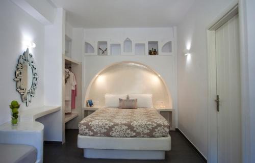 Perissa Hotel | TheArtemis Perissa