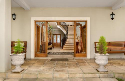 Plumstead House | Thomson's Accommodation