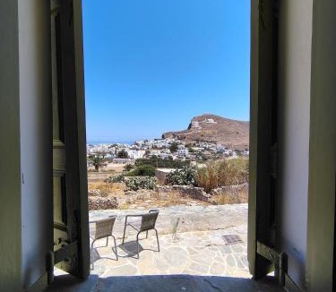 Chora Folegandros House | Thymariá - Chora view house