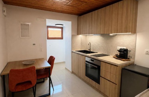 Samothrace Apartment | Thyros