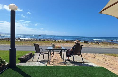 Van Dyks Bay Apartment | Tide's Edge