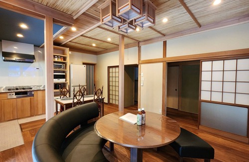Soeda House | Traditional Samurai Experience! Samurai Manner Tea House w/real Hinoki bath.