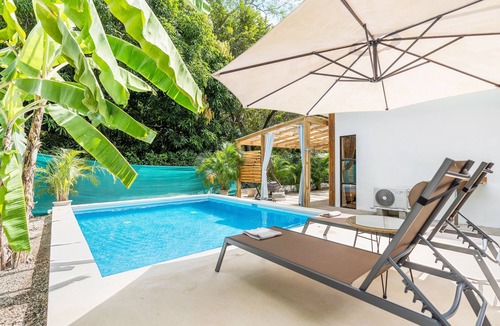 Matapalo Cottage | Tropical Tiny House with Private Pool