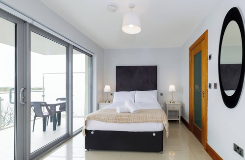 Galway City Centre Apartment | Tur an Tsaile - Galway Lakeside Apartments
