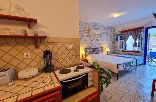 Kamari Apartment | Vasilis Boutique Studios