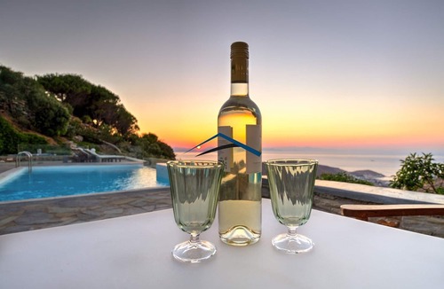 Kea Villa | Villa Ailea with an infinity swimming pool and a great sunset and sea view.