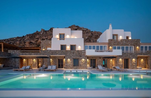 Agios Stefanos Villa | Villa Aqualis, 9 BDR, Sea views, Pool, Elia