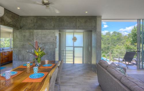 Bejuco House | Villa Los Laureles III, Private Pool, Nature Trails, Beaches