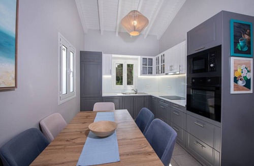 Almyrida House | Villa Mareli - Beachside Villa with Heated Pool