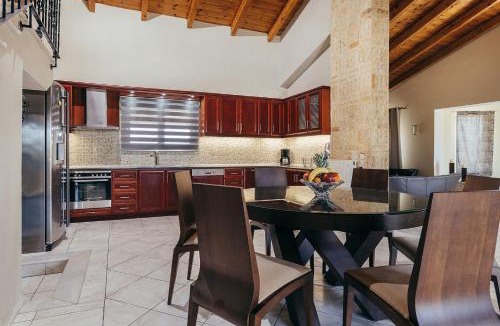 Agrilia Villa | Villa Paradise