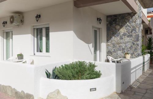 Polichrono Apartment | Villa Pearl