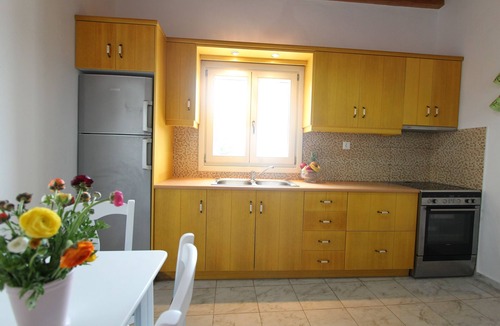 Naxos Villa | Villa Rouvis with outdoor Hot Tub