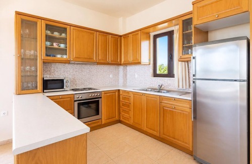 Roussospiti Villa | Villa Selini - Three Bedroom Villa, Sleeps 6