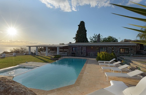 Kontos Villa | Villa Tzikides Aegina