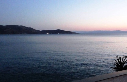 Salamis House | Wavedance Accommodation(Artemis)