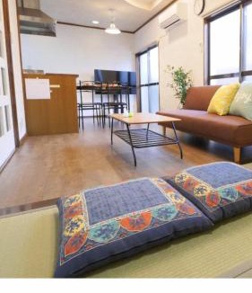 Hiroshima City Centre House | west crab base