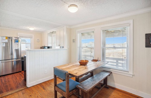 Sea Retreat House | Windjammer - Classic Kitty Hawk 6BR Oceanfront