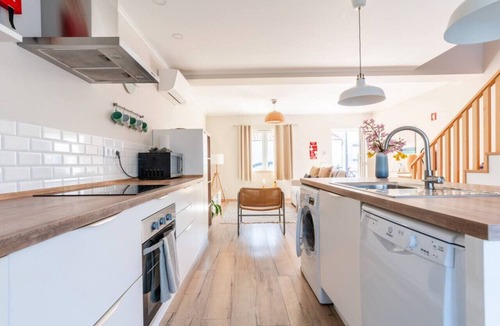 Odeceixe Apartment | Windmill Escape - Onda Townhouse by Lisbeyond