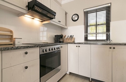 Stellenbosch Villa | Winelands Golf Lodges 30