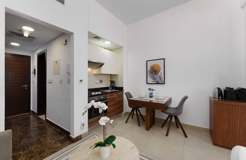 Jumeirah Beach Residence Apartment | Your gateway in Sparkle Tower JBR by Suiteable