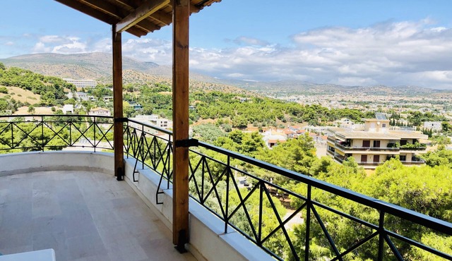 2 Bedroom Penthouse with million dollar view!