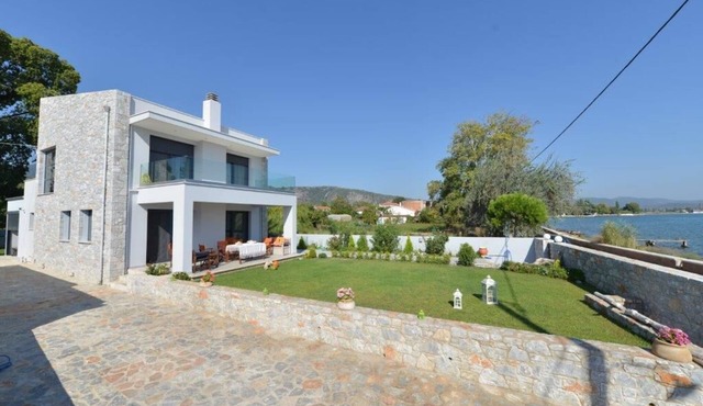 A Family Friendly Sea View Villa. Cycling Walking Fishing Birdwatcing Swimming