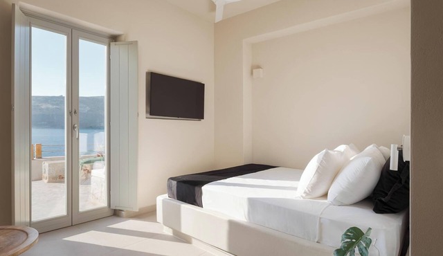 Accessible Double Room By Yerma Suites Limeni